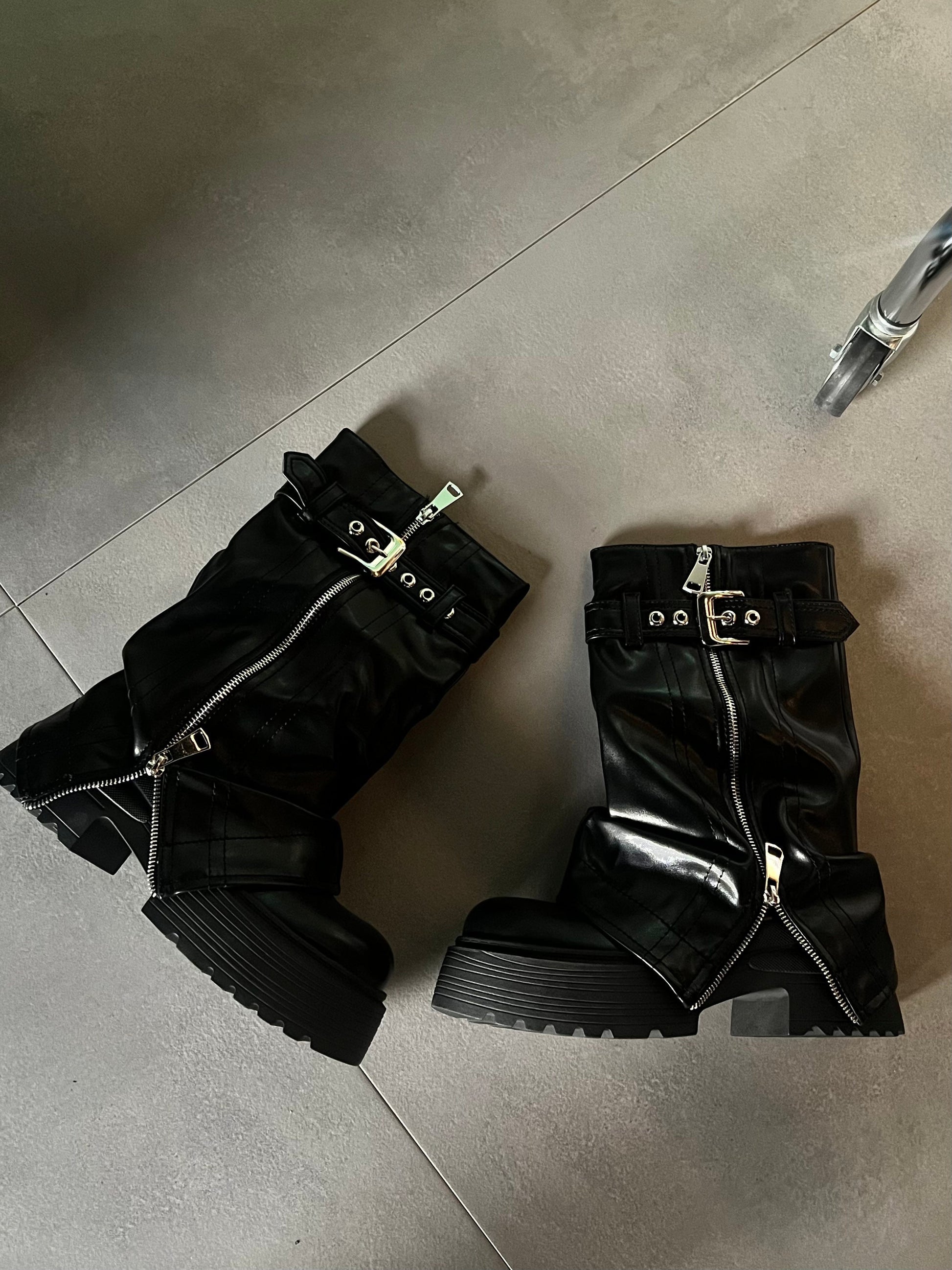 CHAUSSURES